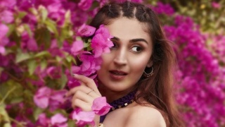 Radha - Dhvani Bhanushali Video Song